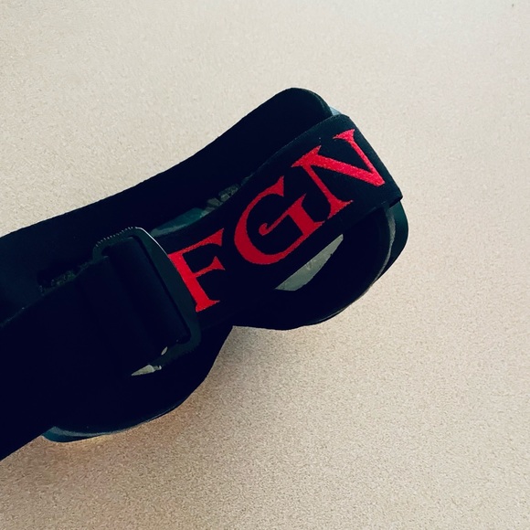 SKI goggles - Picture 3 of 7